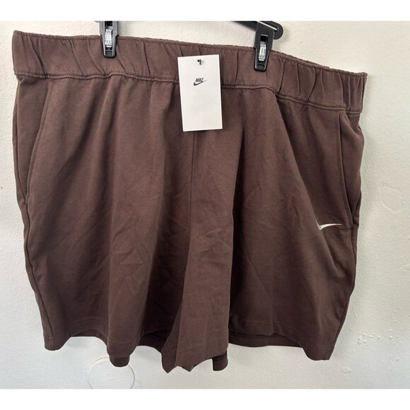 Nike Pants - Nike Women's Fleece High-Rise Loose Fit Shorts 1x Brown New Pockets athletic